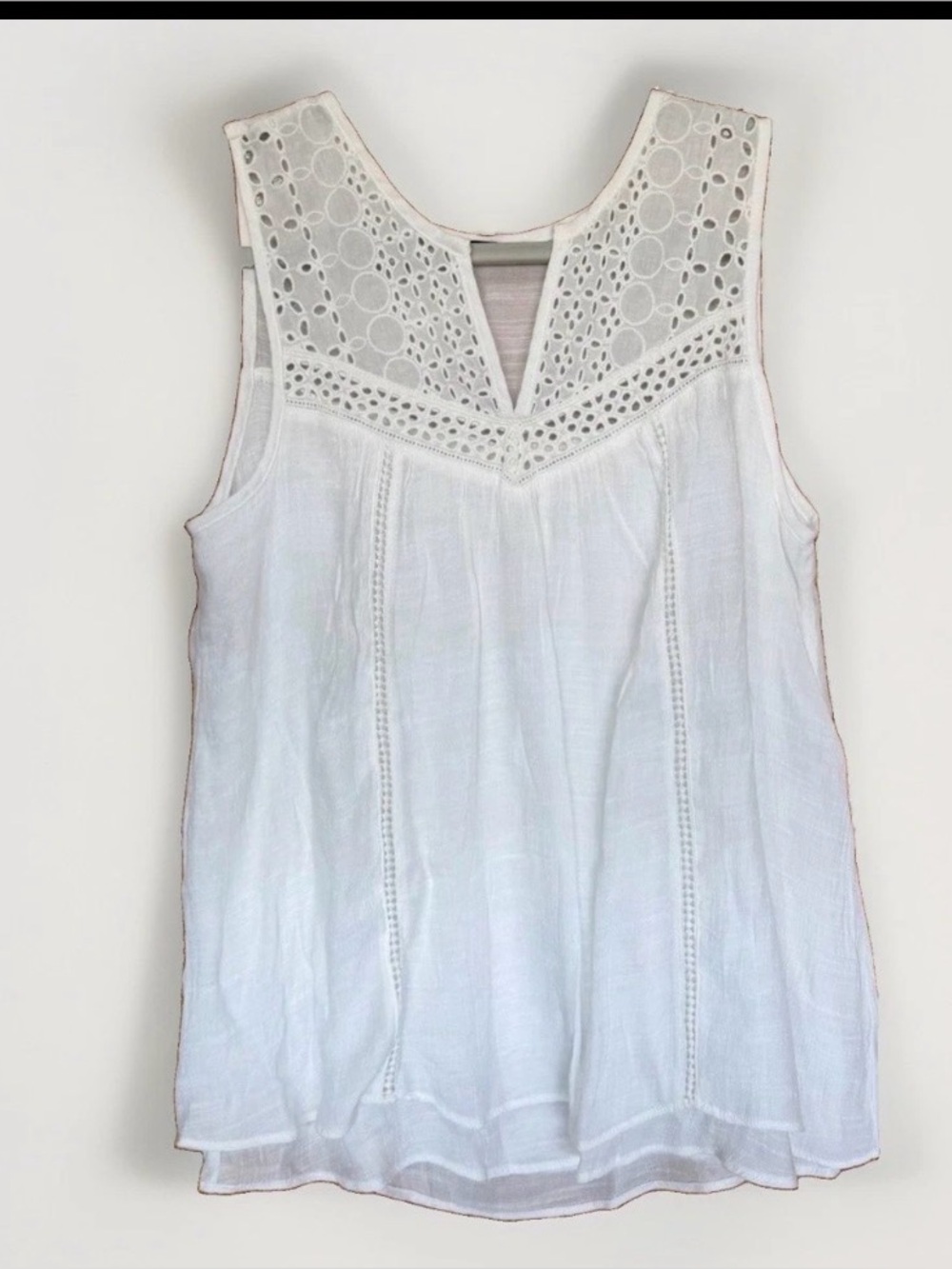 Studio JPR sleeveless top with lace detail size small